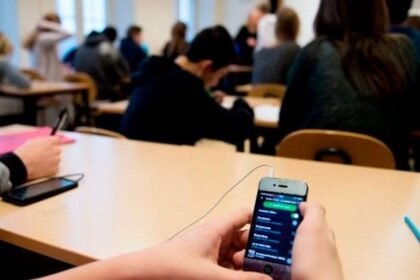 celular en escuelas